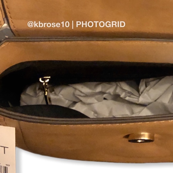 ‼️SOLD‼️Gorgeous Camel Studded Crossbody Bag - Picture 4 of 7